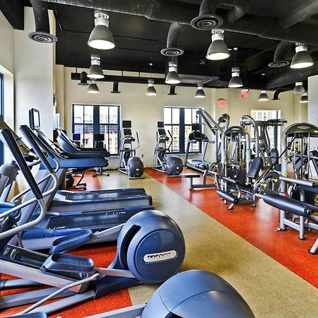 Upscale Comfort Next To Metro And Dining Arlington Exterior foto