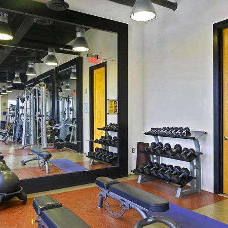 Upscale Comfort Next To Metro And Dining Arlington Exterior foto